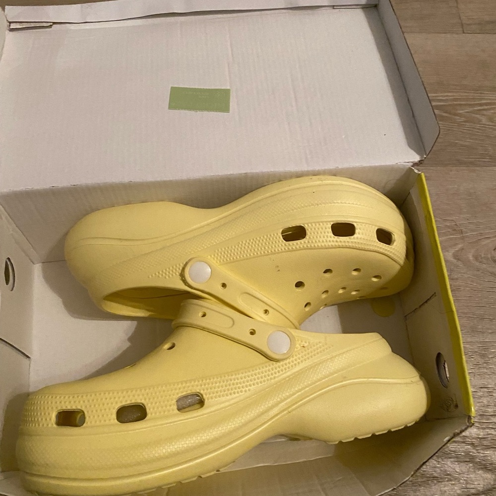 Yellow high top size 9 crocs